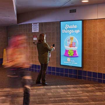 out of home digital transit billboard advertising minnesota