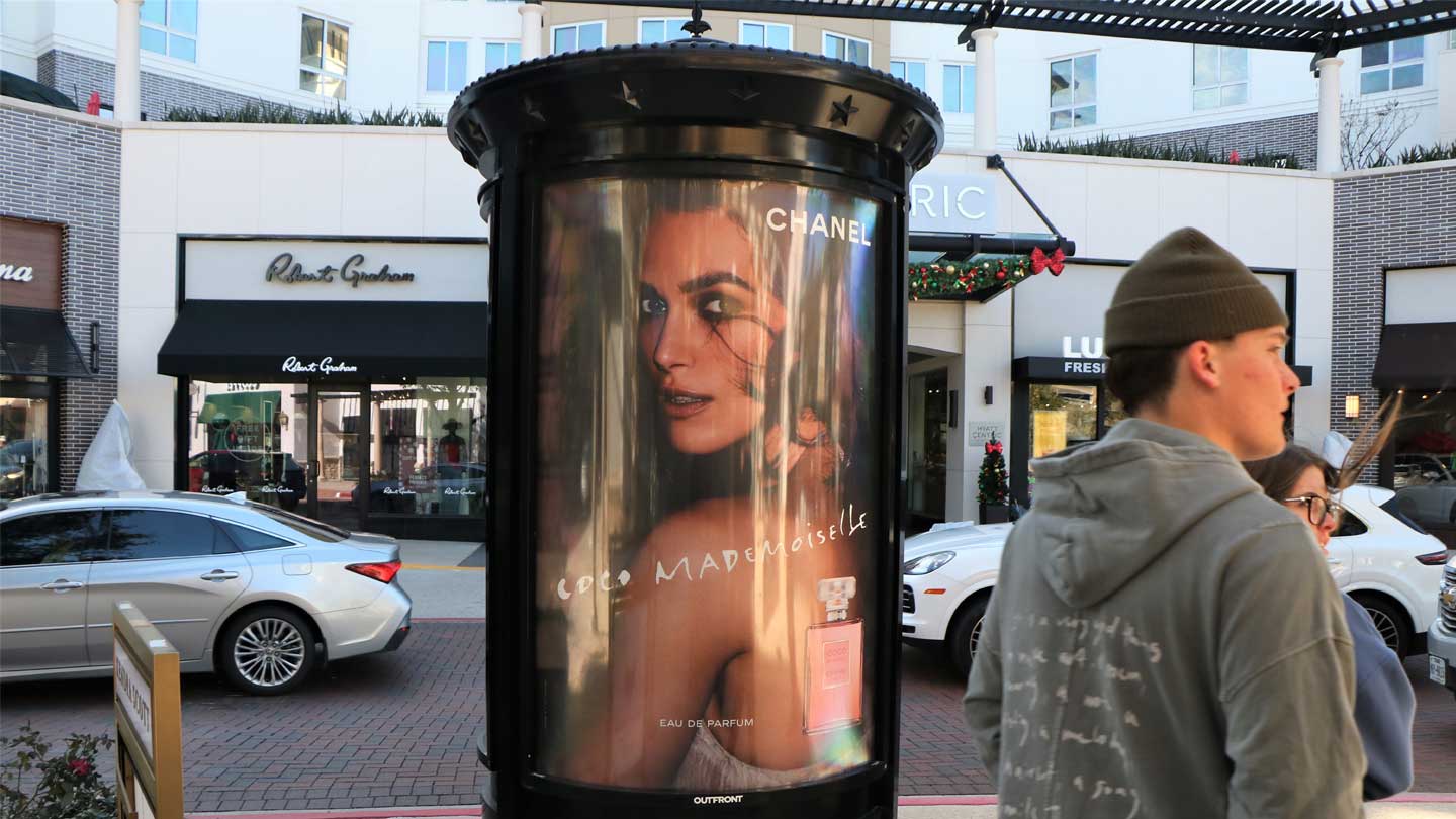 out of home kiosk advertising chanel