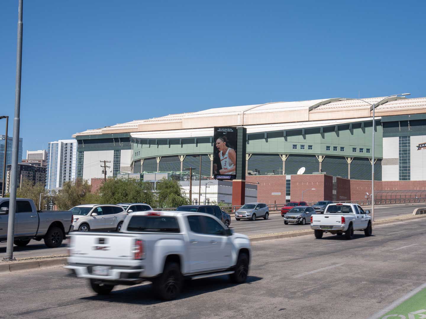 out of home advertising phoenix arizona nike digital billboard