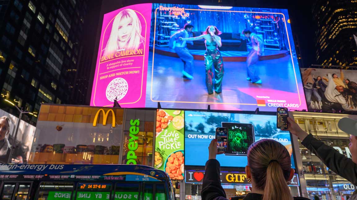 out of home digital billboard advertising new york city